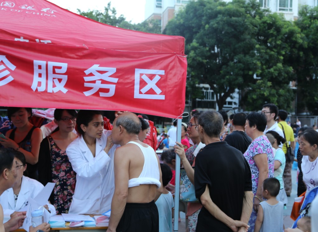 桃源居社区义诊活动
